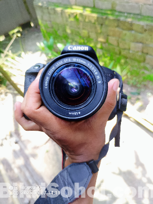 Canon 700 D
